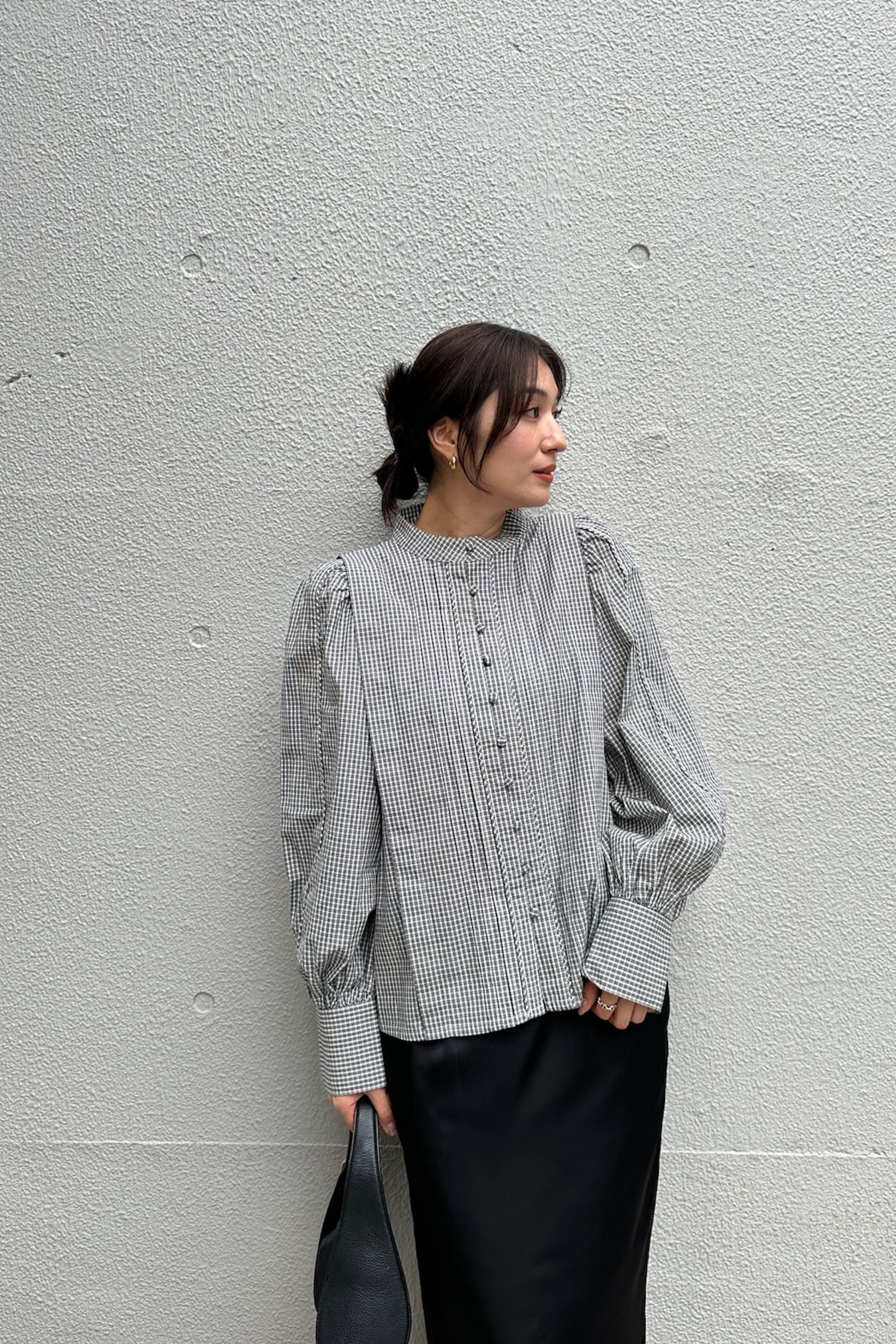 Pintuck blouse【Black】