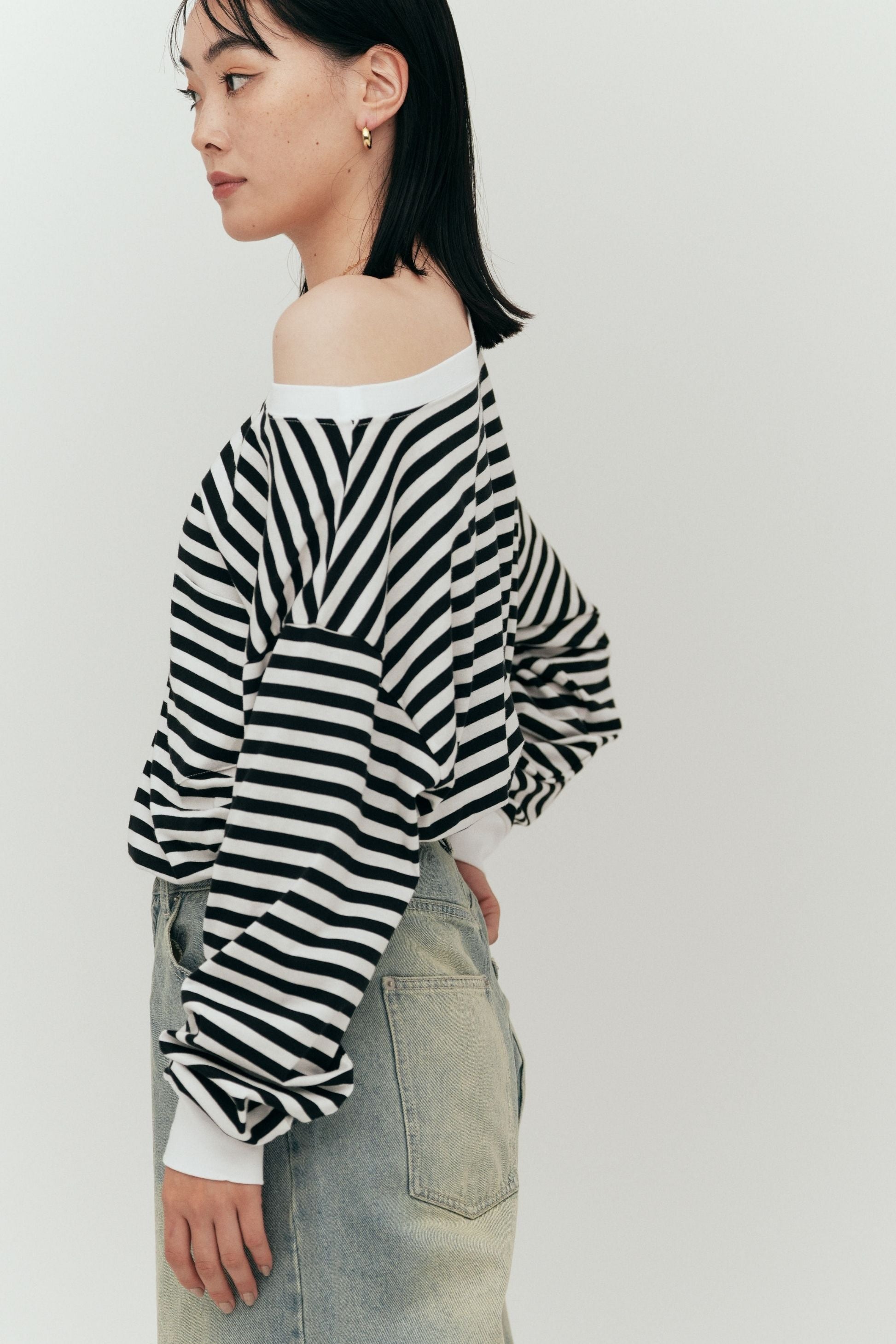 Off shoulder cutsew【Multi】