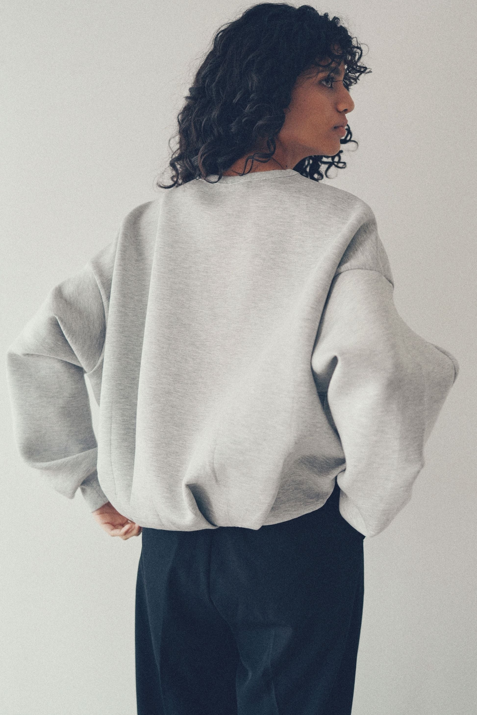 Volume tuck sweatshirt 【Gray】