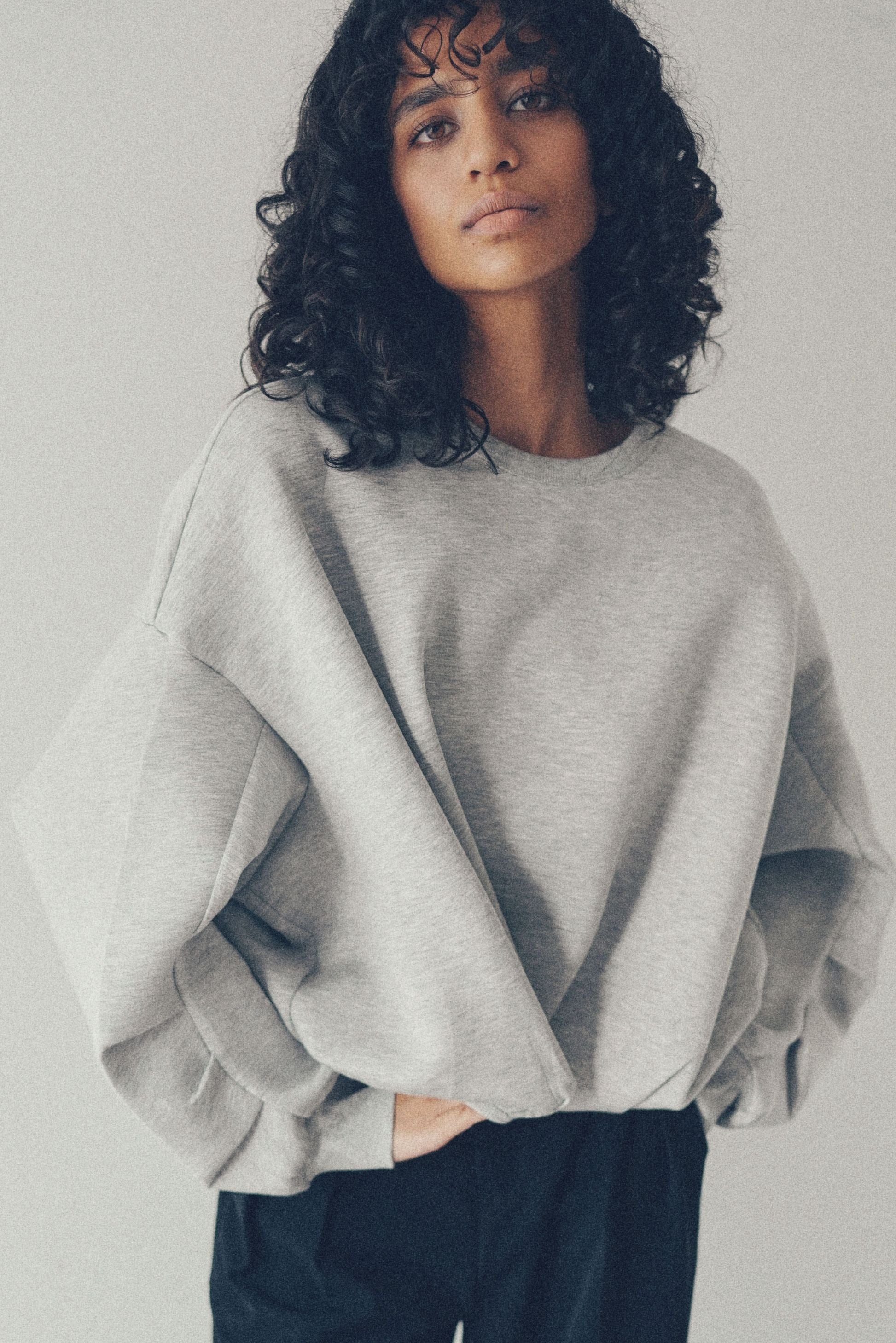 Volume tuck sweatshirt 【Gray】