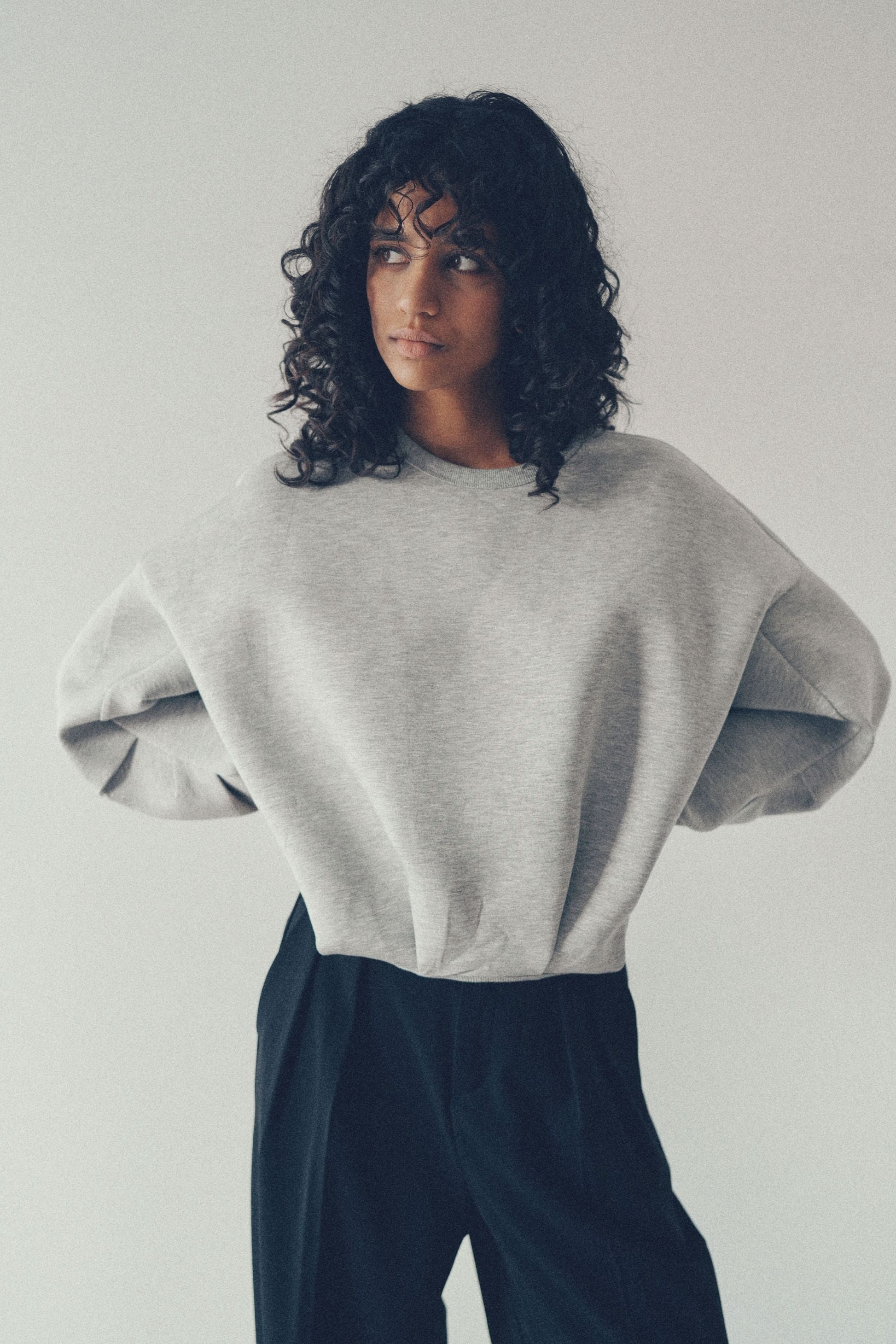 Volume tuck sweatshirt 【Gray】