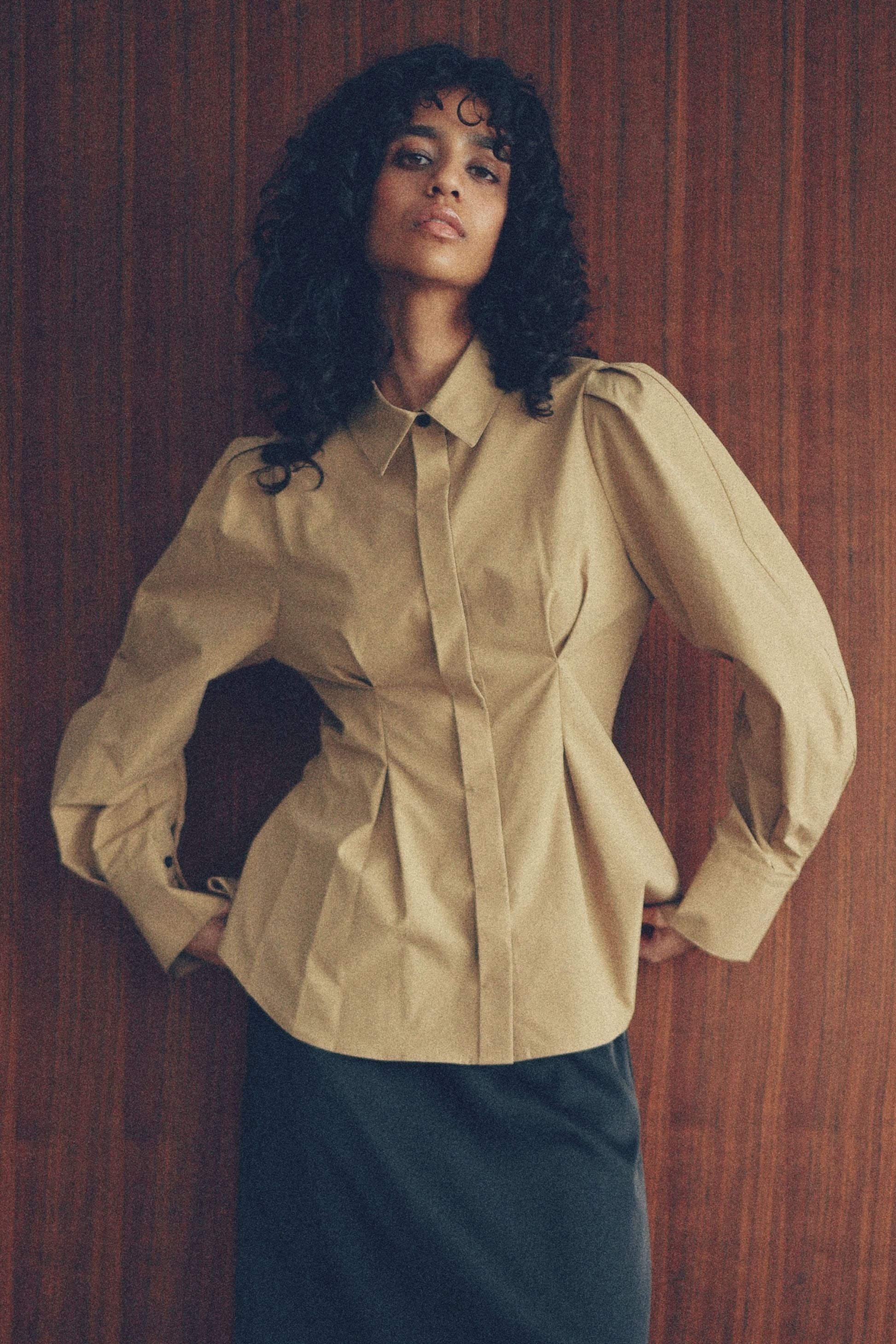 Waist tuck shirt【Beige】