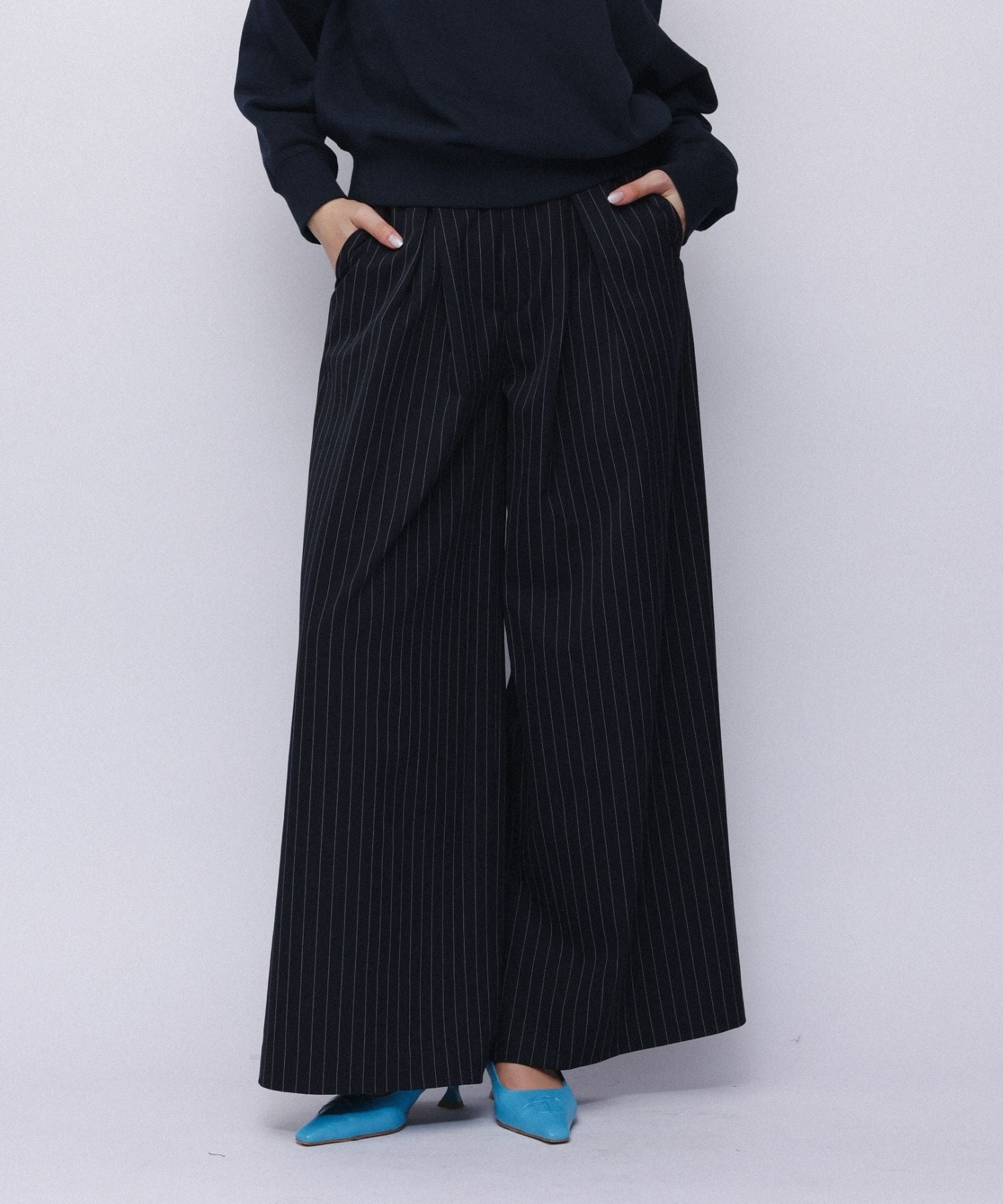 Stripe wide slacks 【Navy】